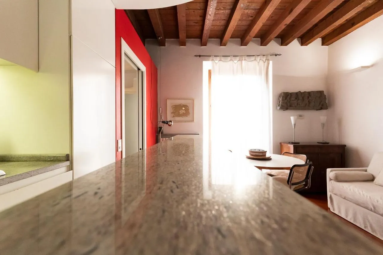 Anfiteatro Apartment In Brera Mailand