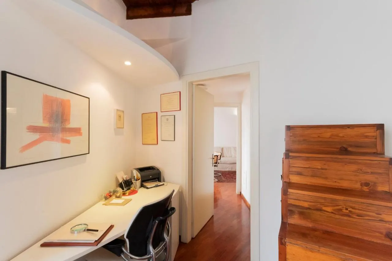Anfiteatro Apartment In Brera Mailand